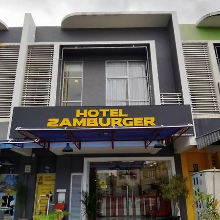 Hotel Zamburger Enstek Sepang Eksteriør bilde