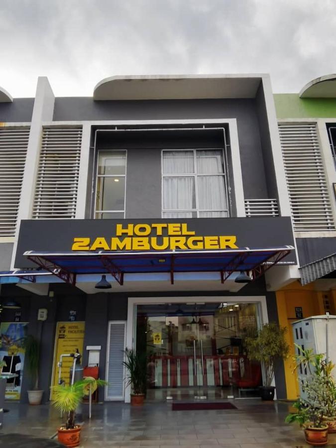 Hotel Zamburger Enstek Sepang Eksteriør bilde