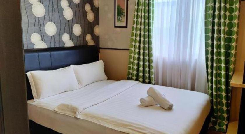 Hotel Zamburger Enstek Sepang Eksteriør bilde